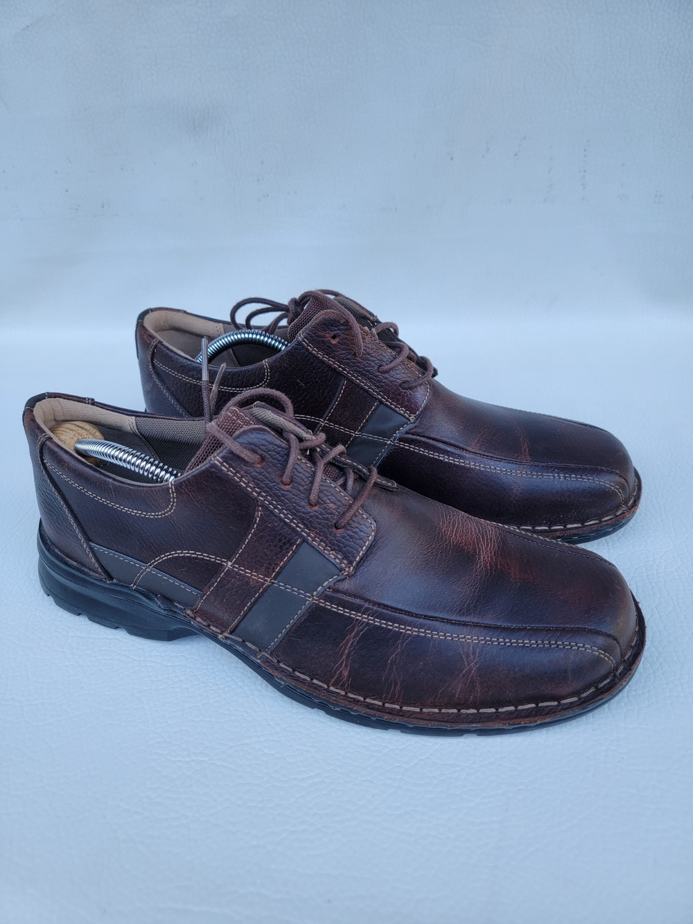 Clarks Collection Soft  Men's Brown Leather 12 M Shoes Oxfords The shoes show